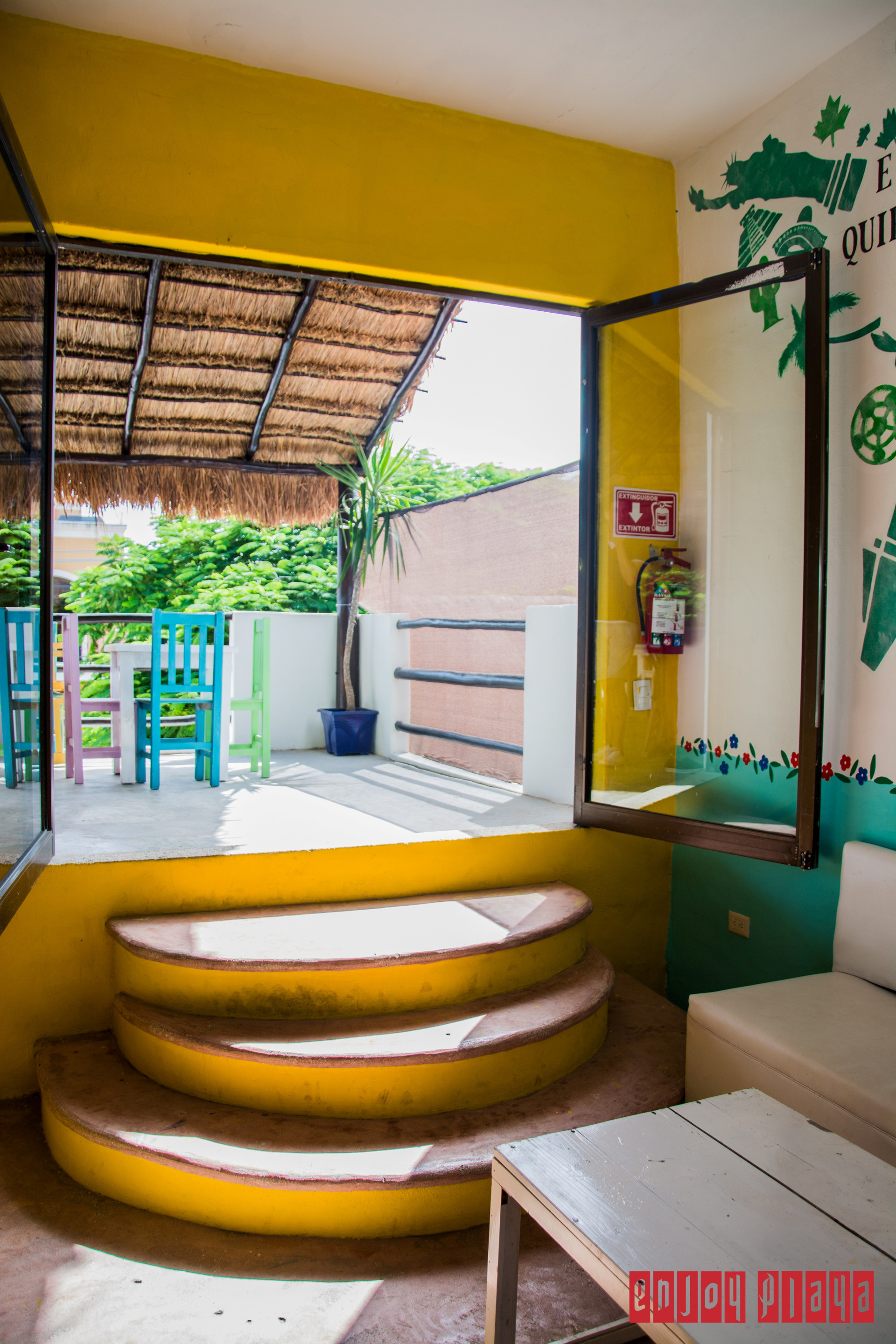 image-housing-carousel