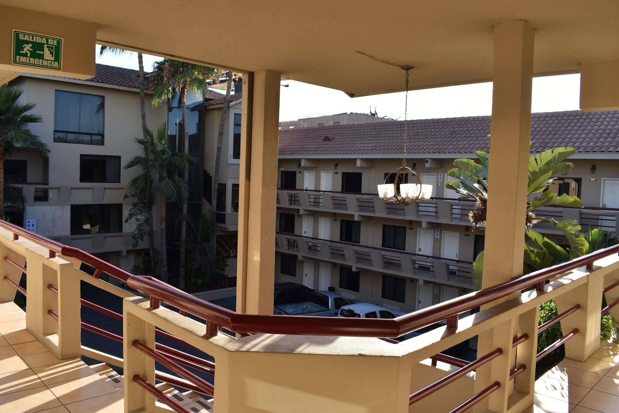 image-housing-carousel