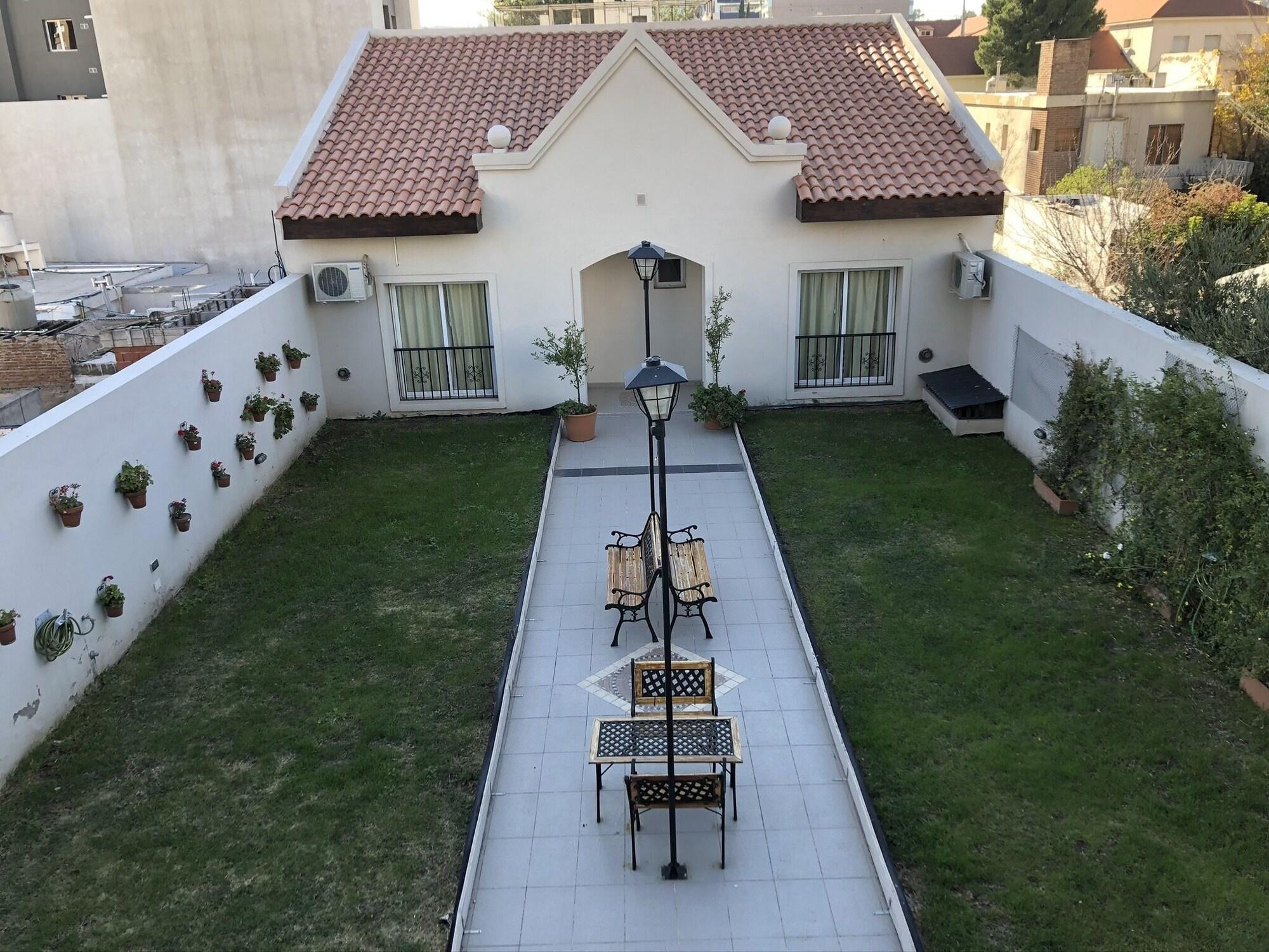 image-housing-carousel