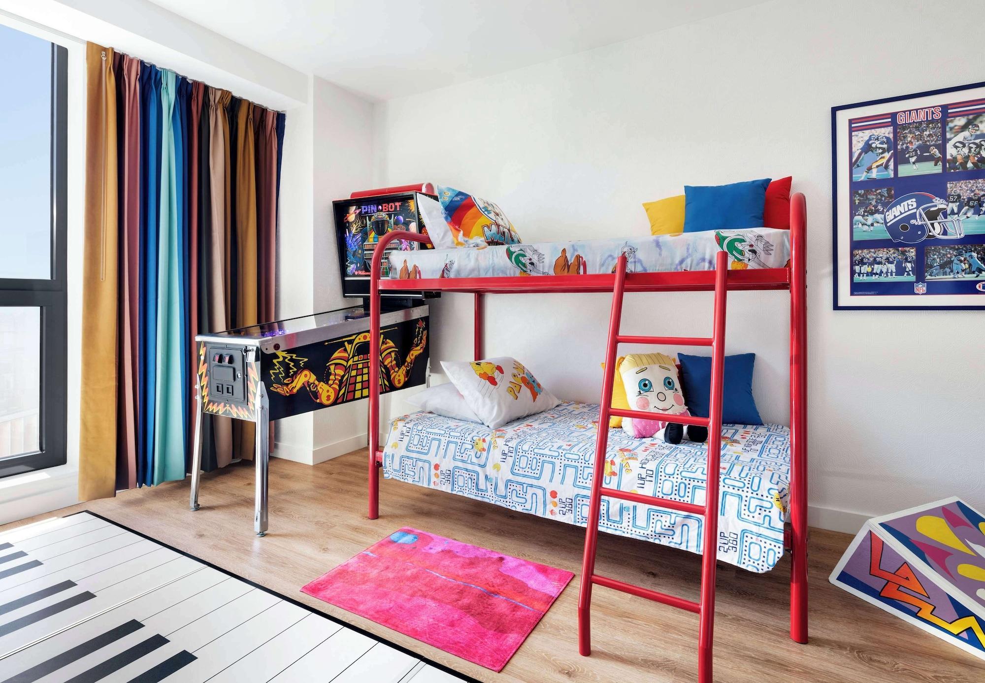 image-housing-carousel