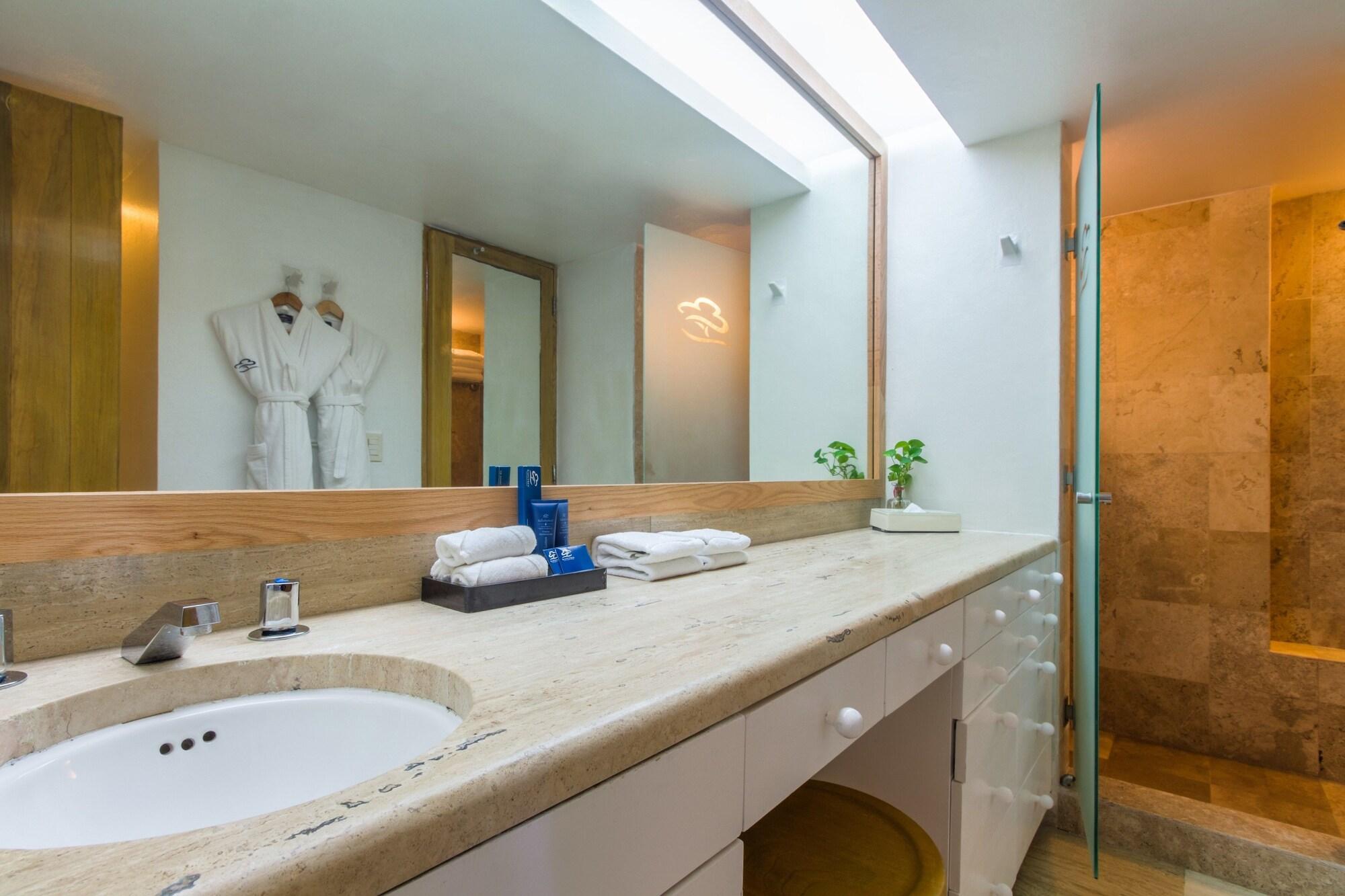 Estudio, kitchenette