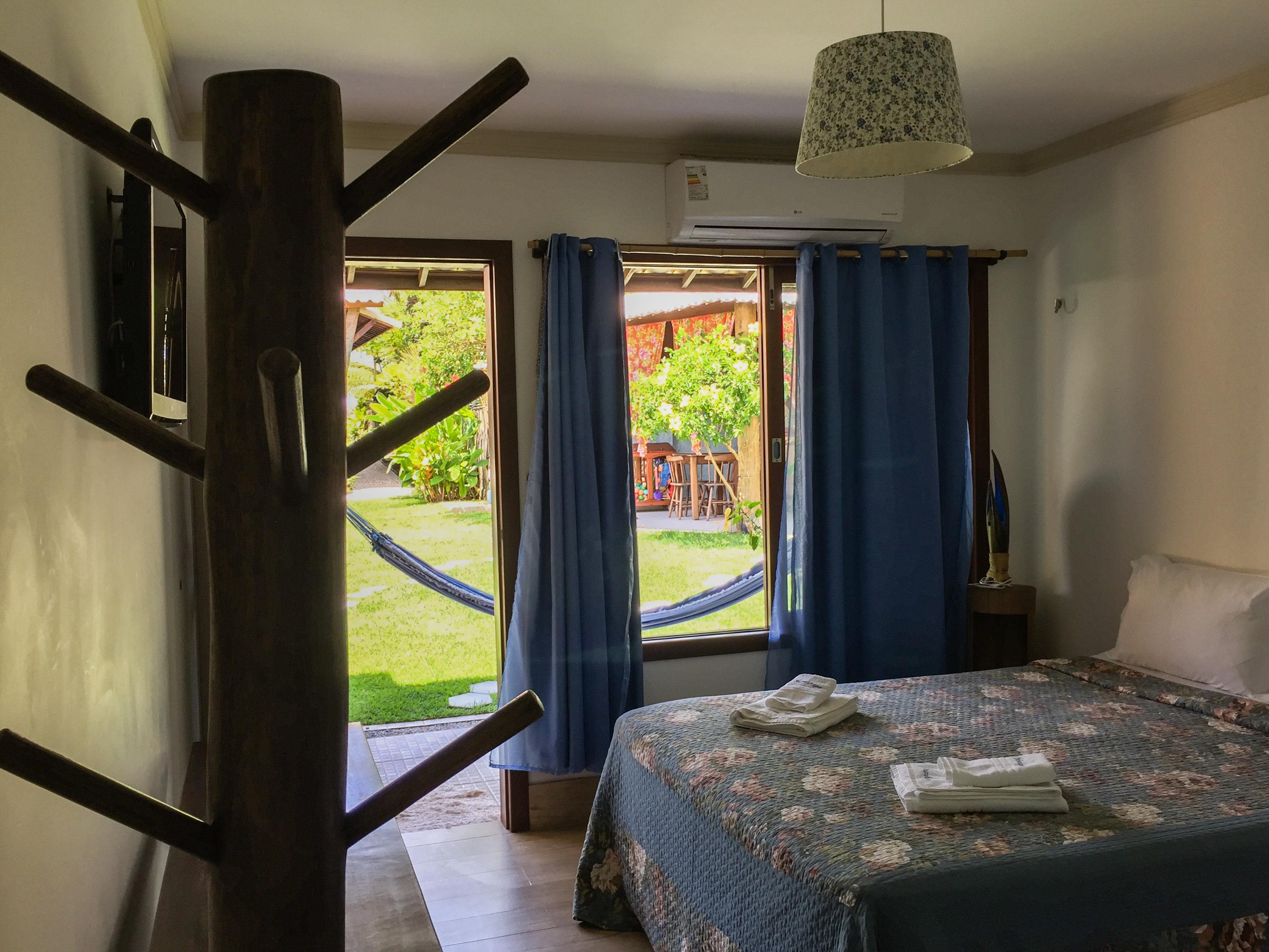 image-housing-carousel