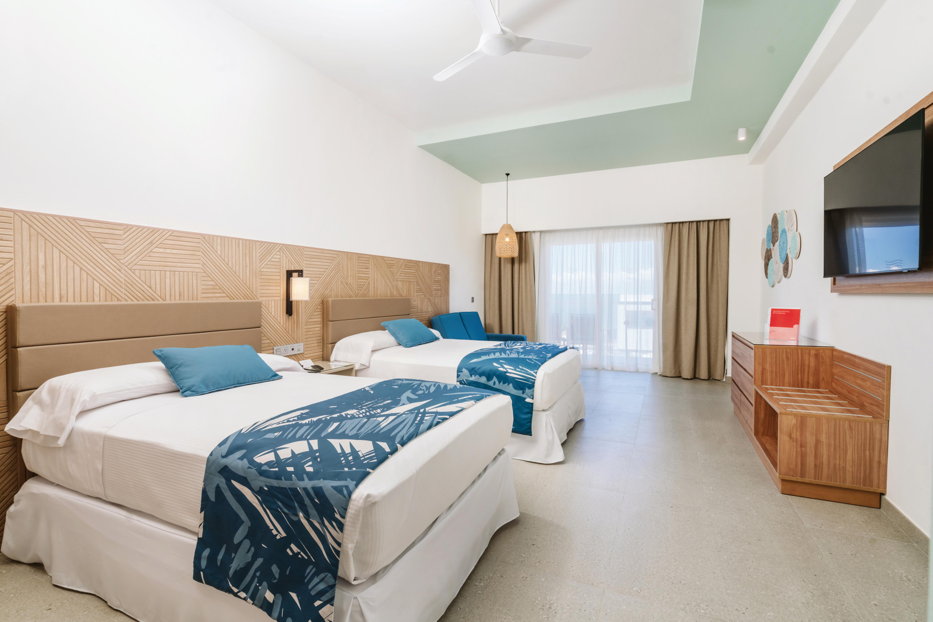 Habitación Doble   con Vista Parcial del Mar