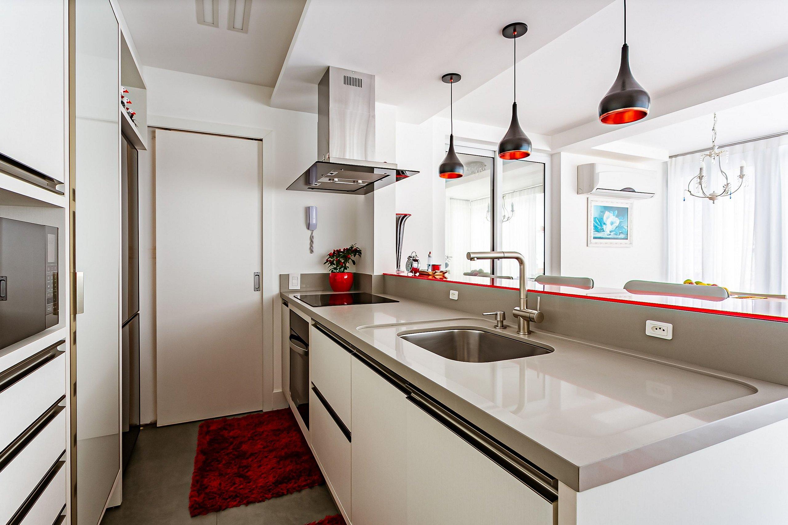 image-housing-carousel