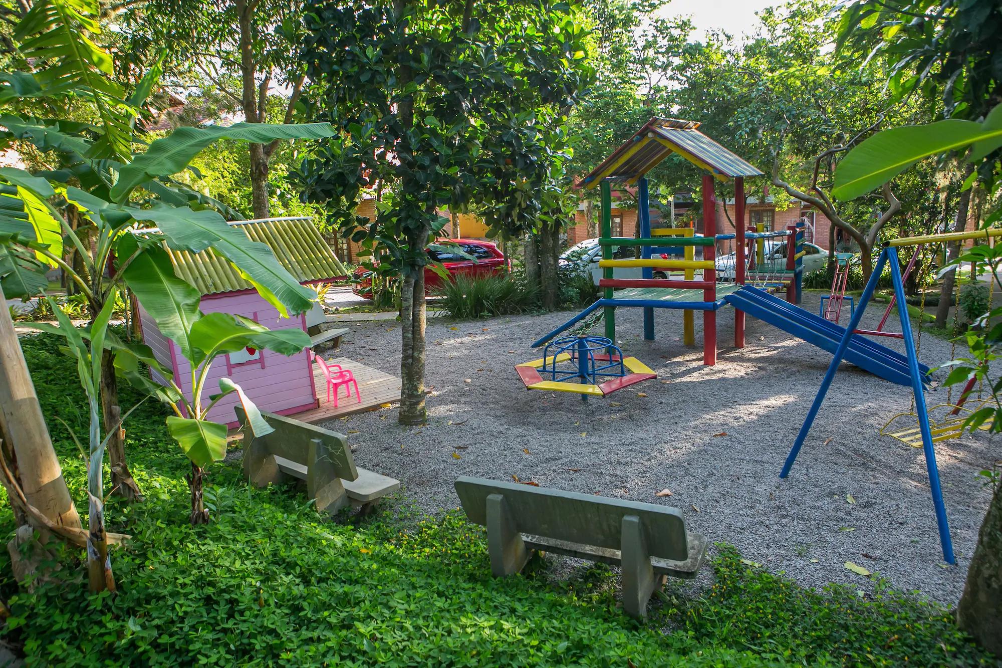 image-housing-carousel