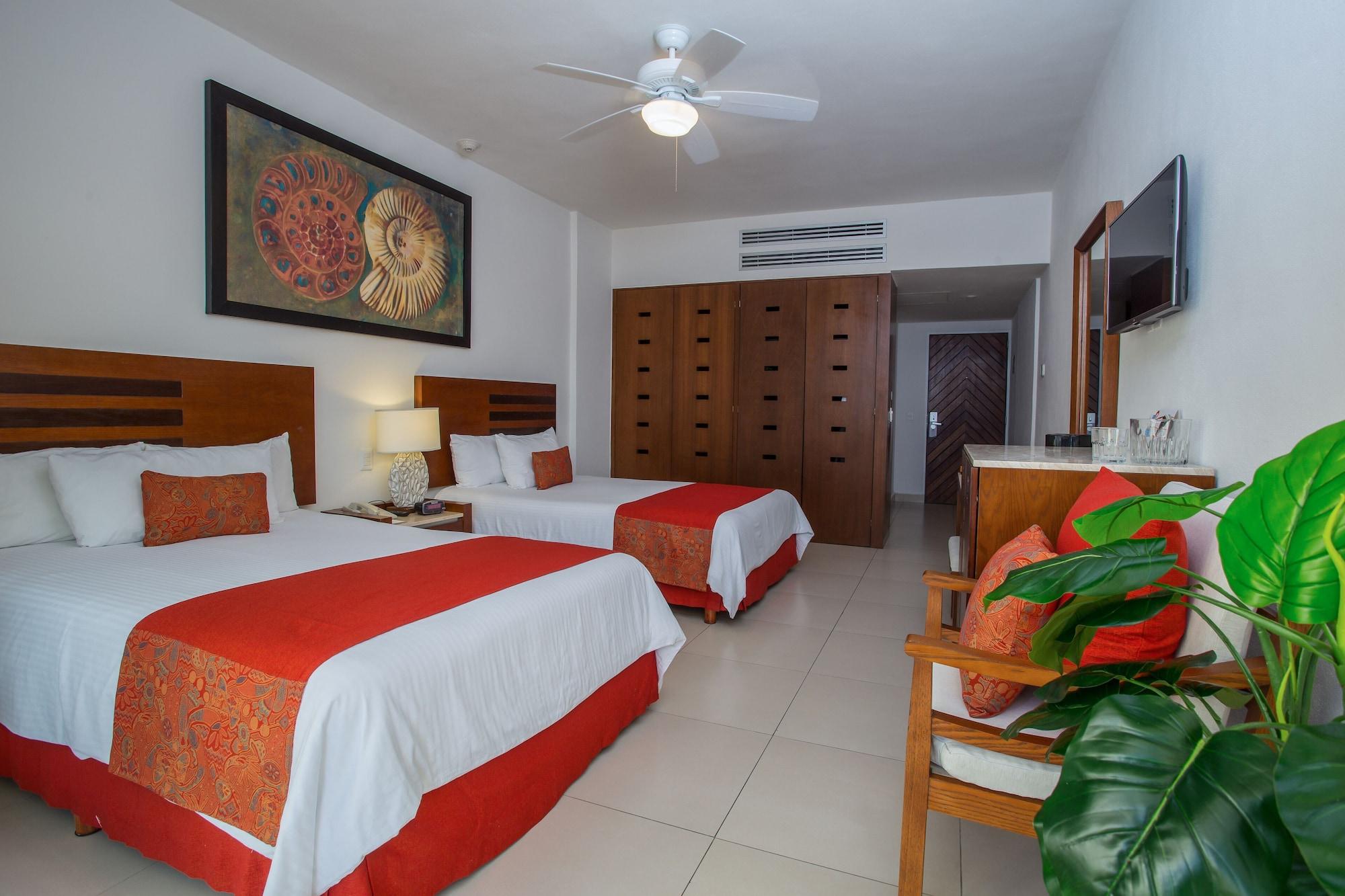 Habitación Grand, 2 camas dobles, balcón