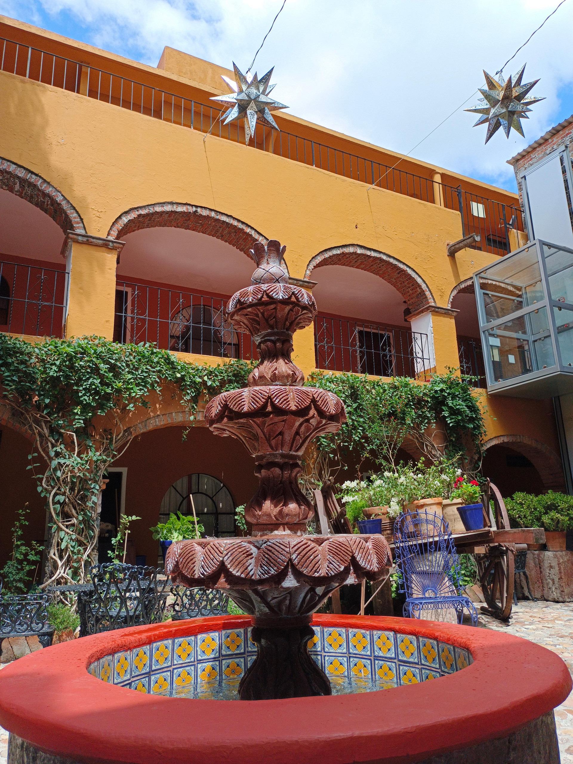 image-housing-carousel