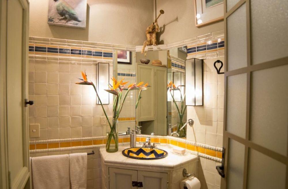 image-housing-carousel