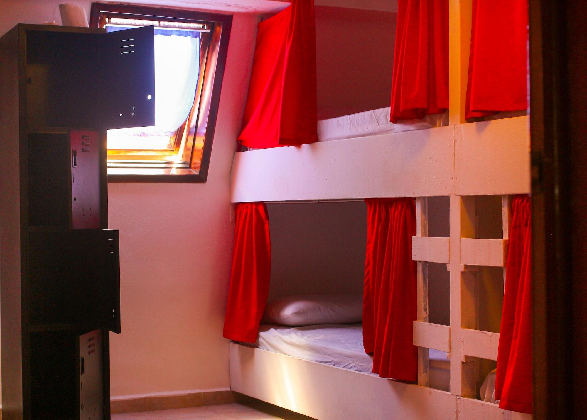 image-housing-carousel