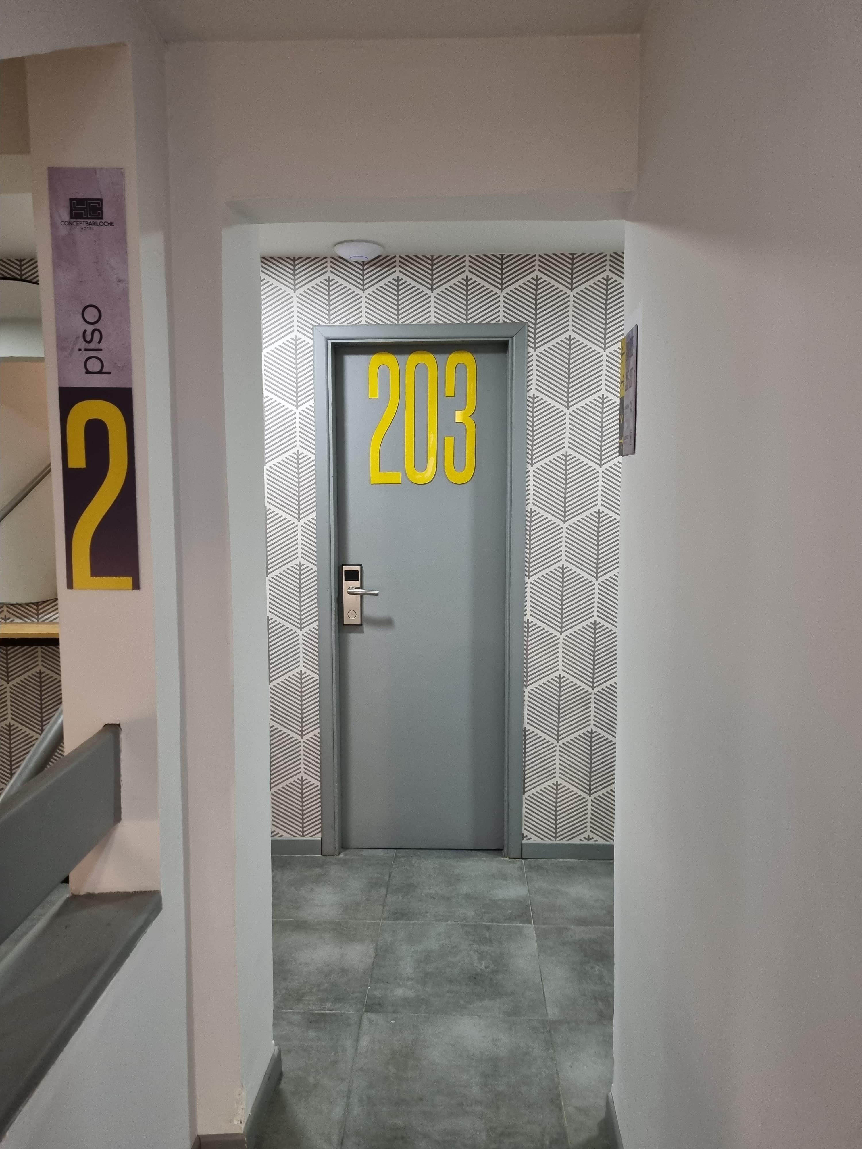 image-housing-carousel