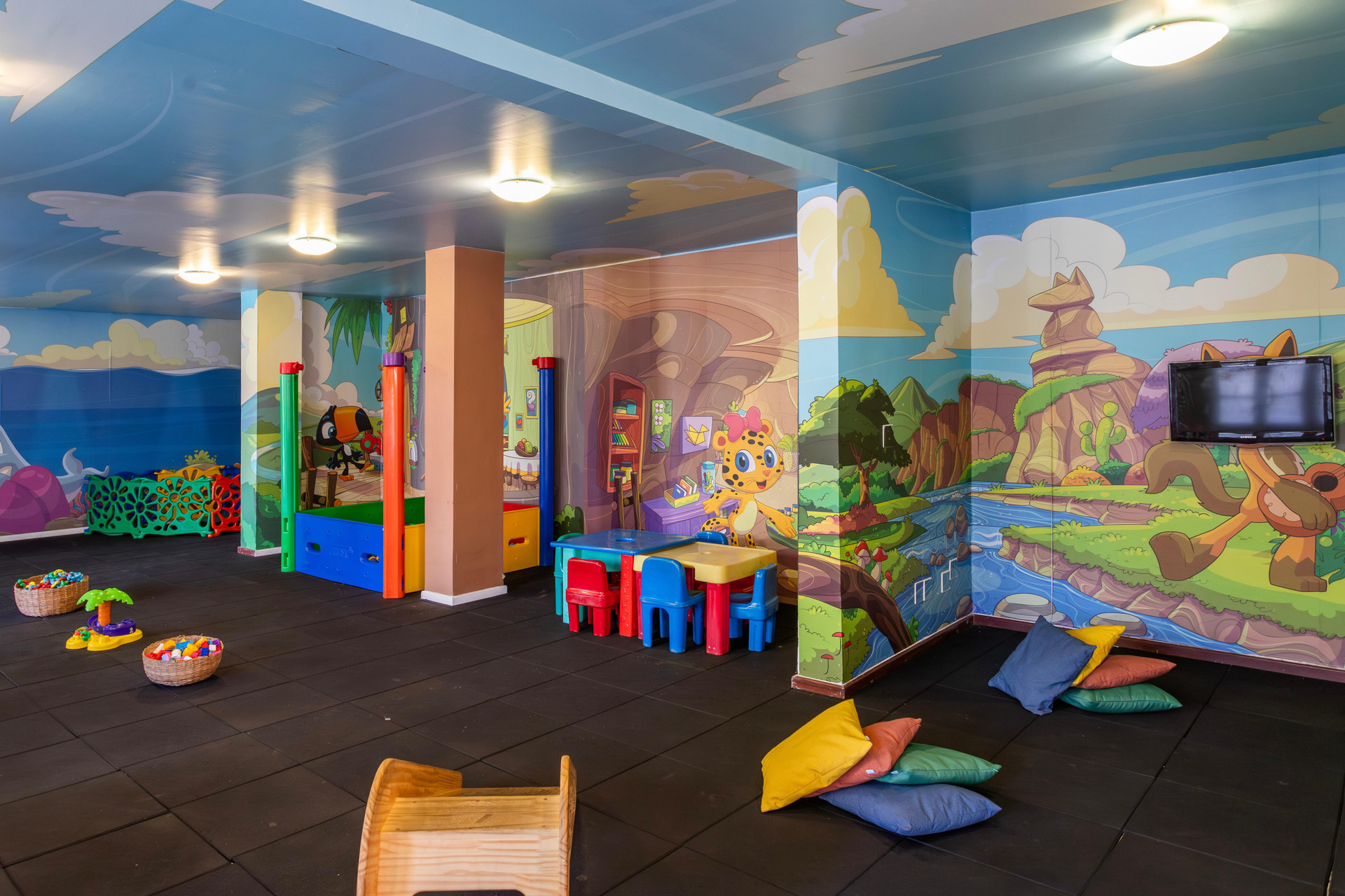 image-housing-carousel