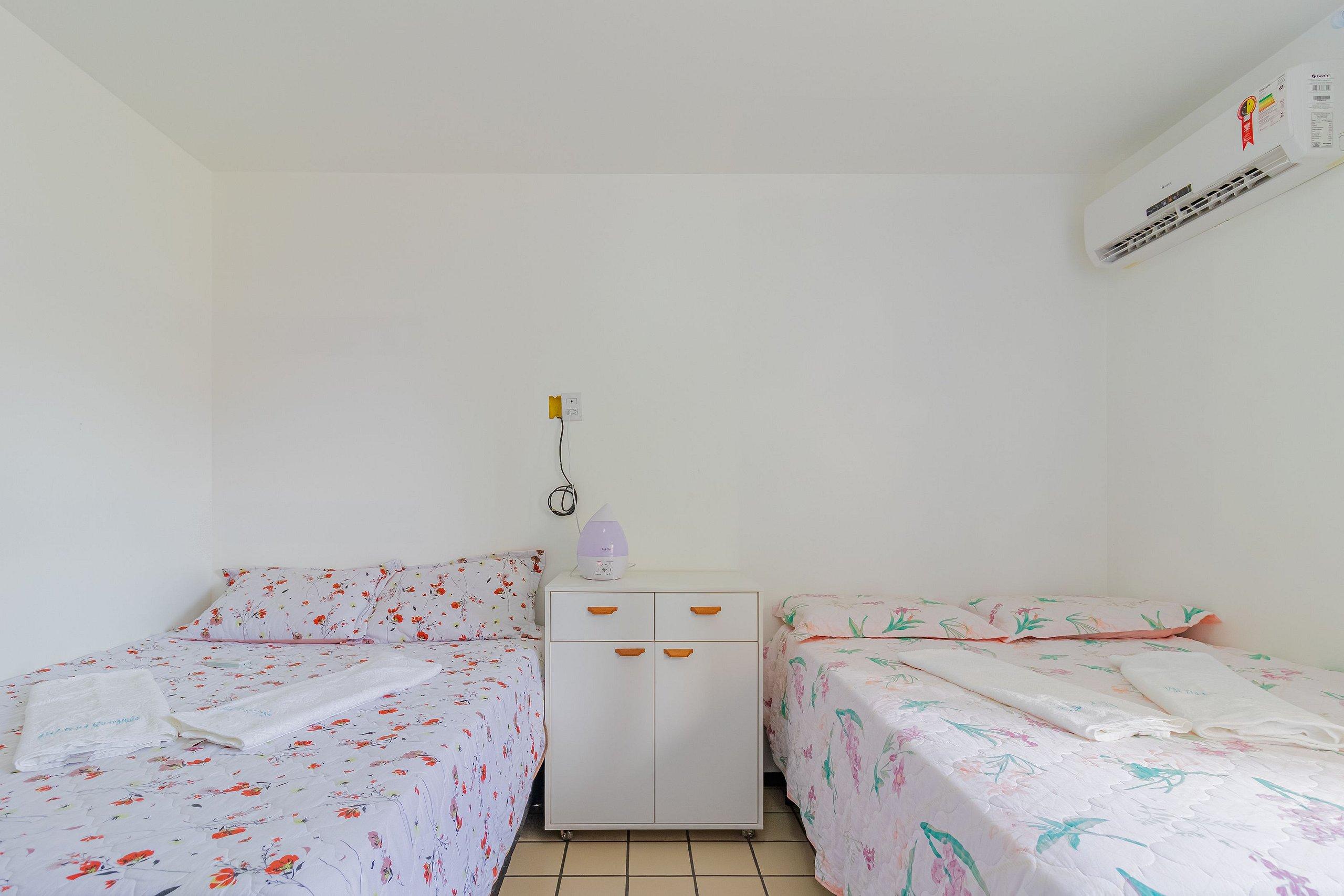 image-housing-carousel