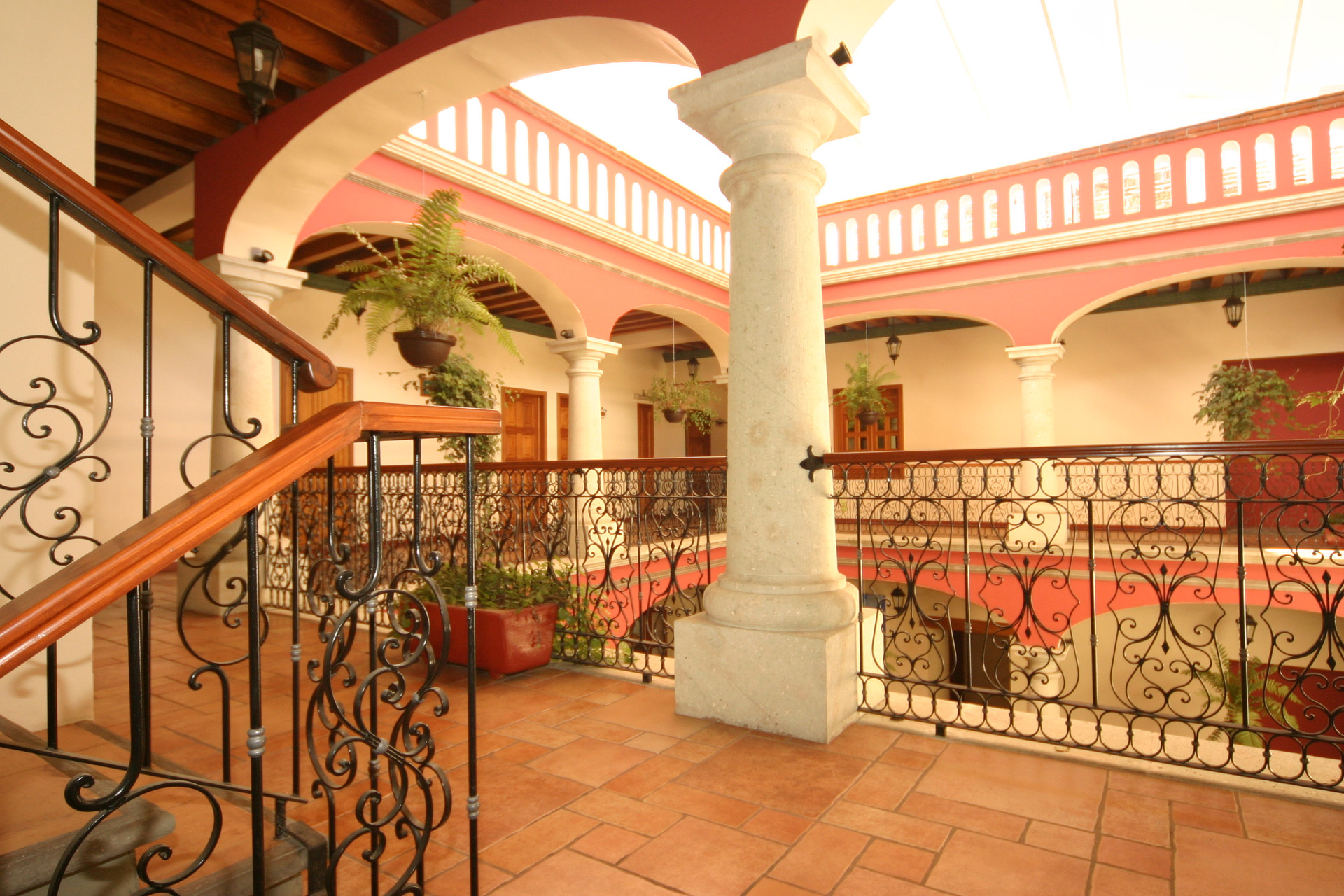 image-housing-carousel