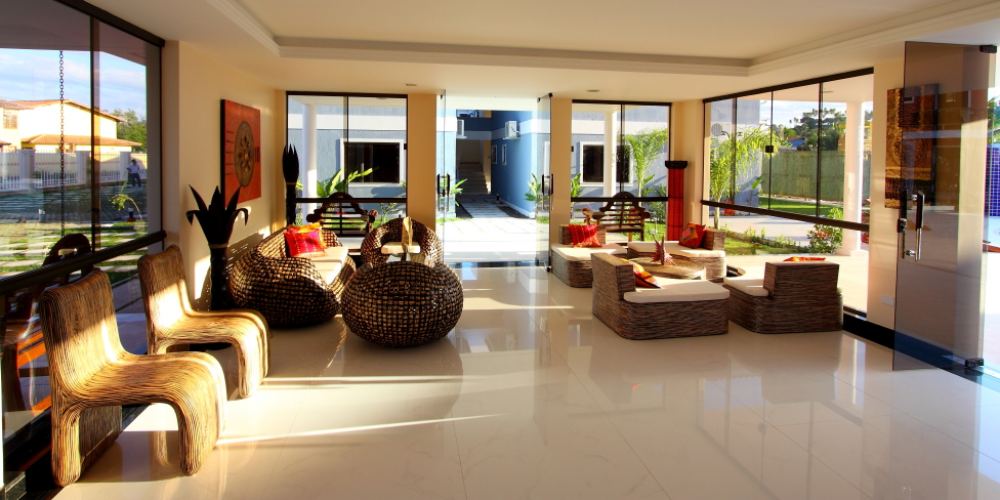 image-housing-carousel