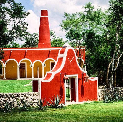 image-housing-carousel