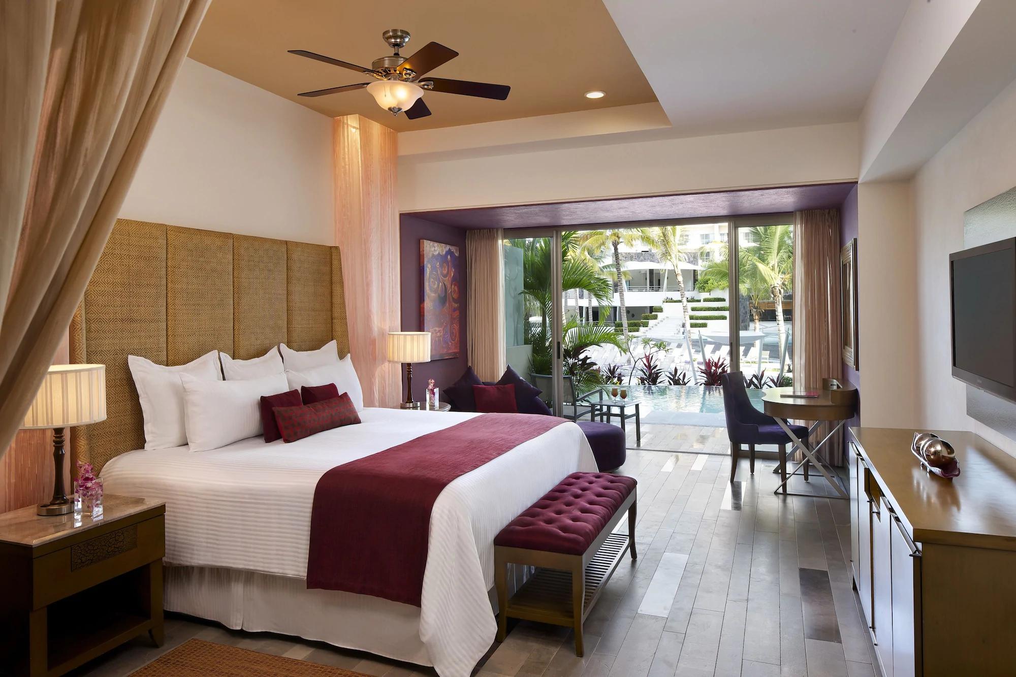 Suite Doble Master con Vista al Jardín