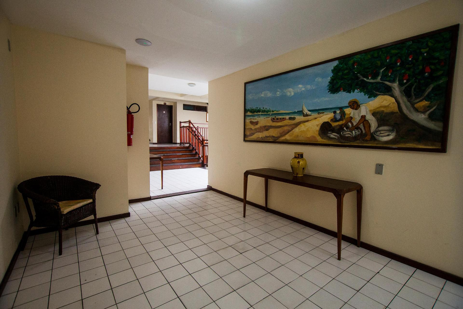 image-housing-carousel