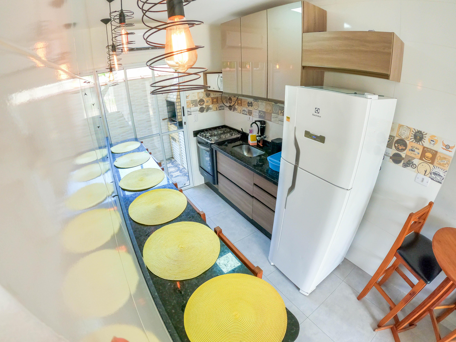 image-housing-carousel