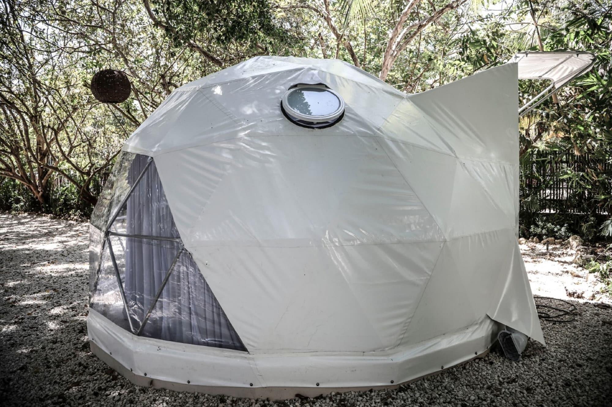 image-housing-carousel