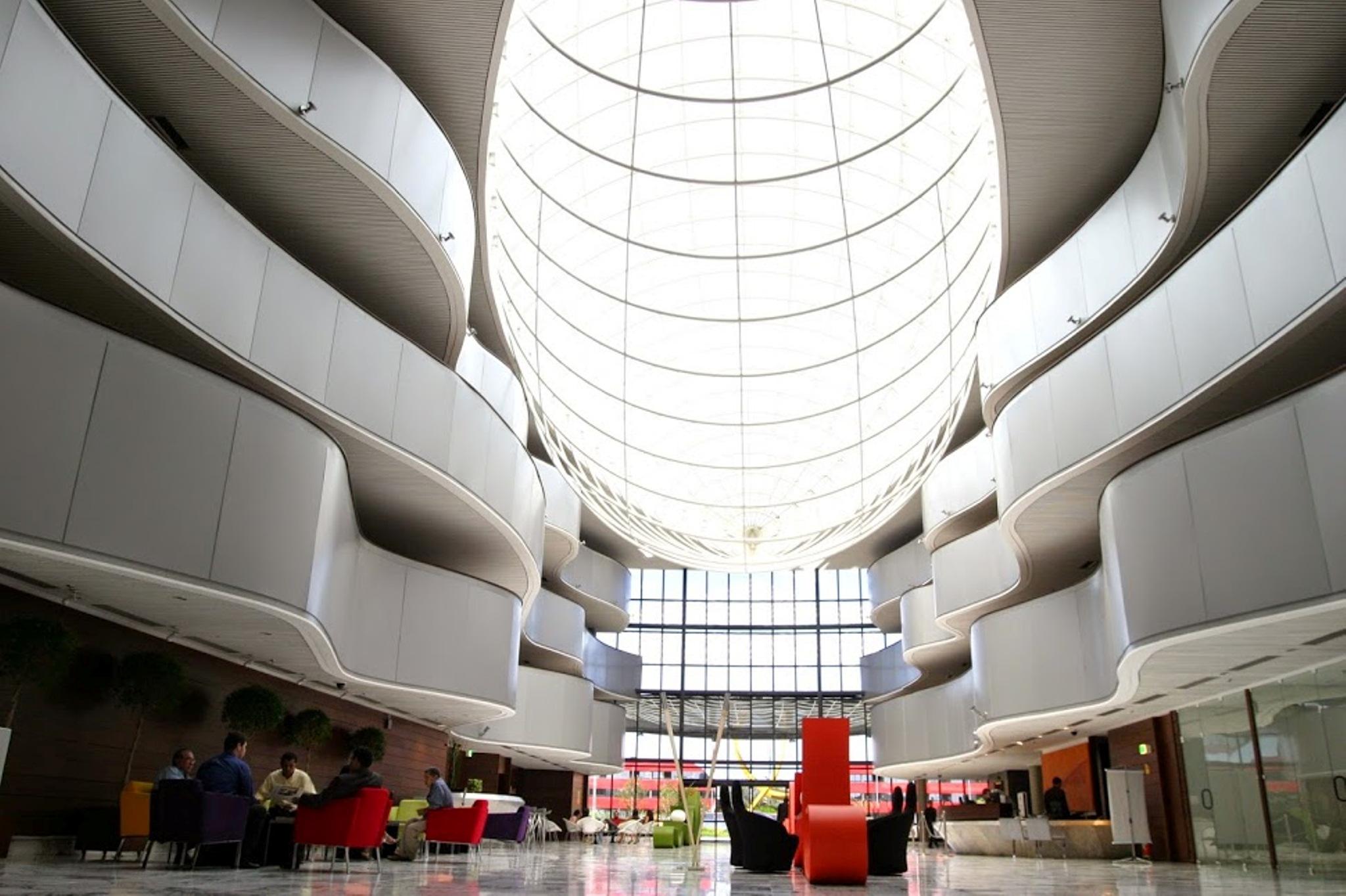 image-housing-carousel