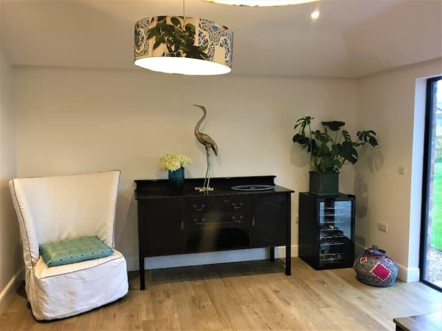 image-housing-carousel