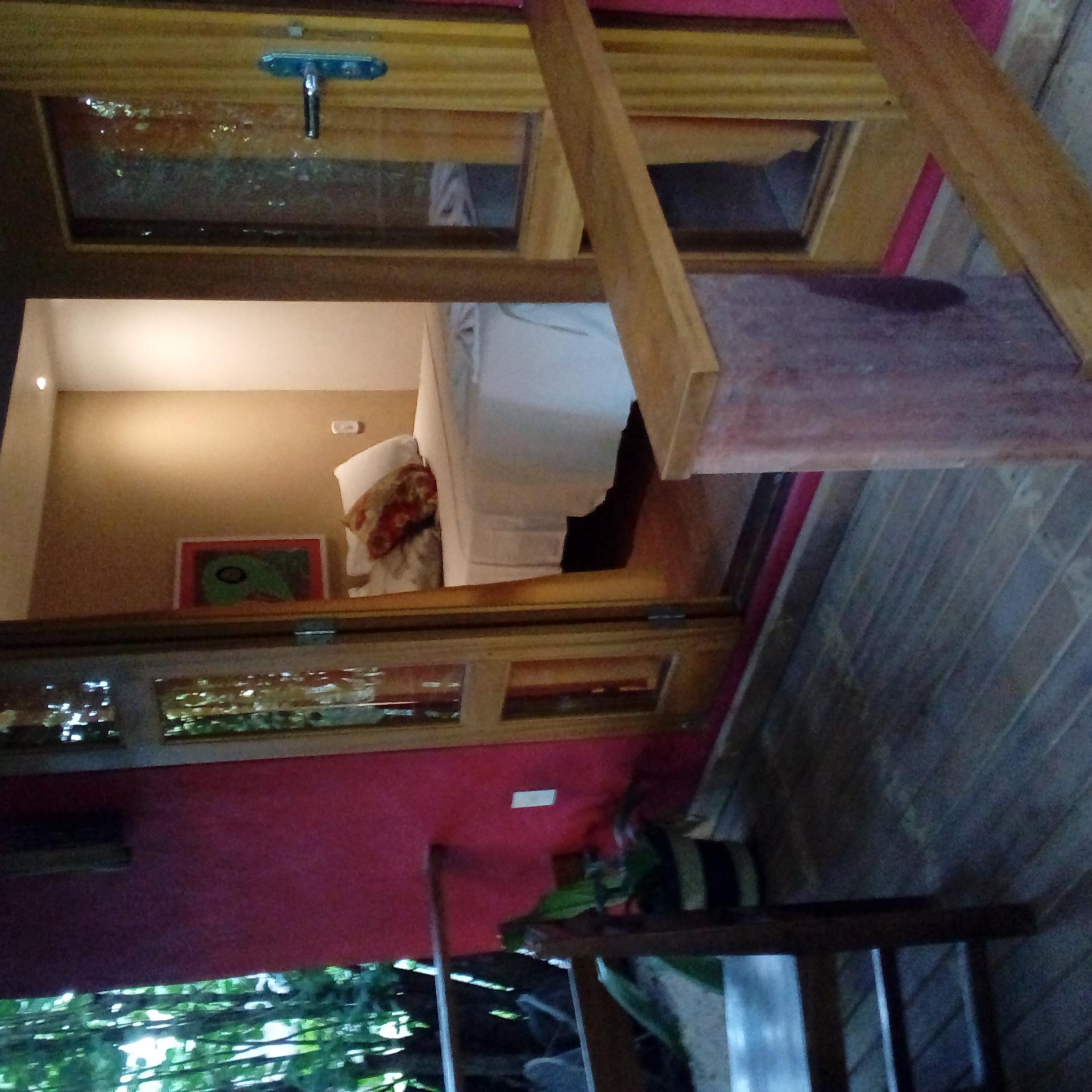 image-housing-carousel