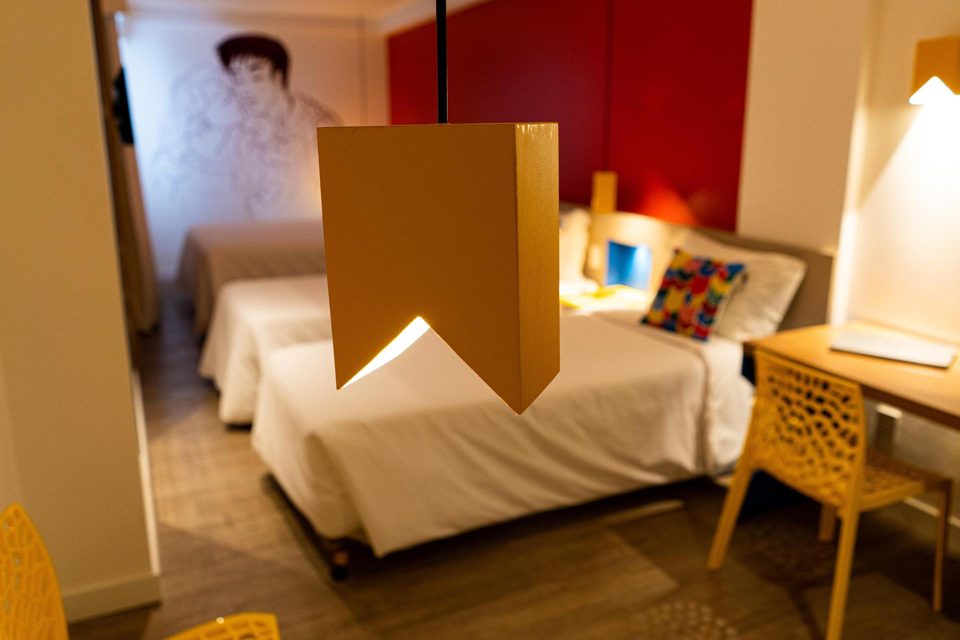 image-housing-carousel