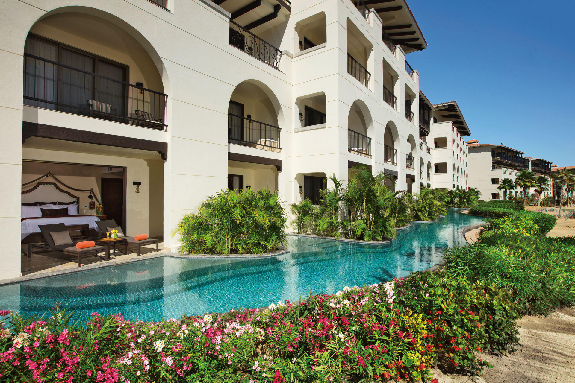 Suite Master con Vista a la Piscina