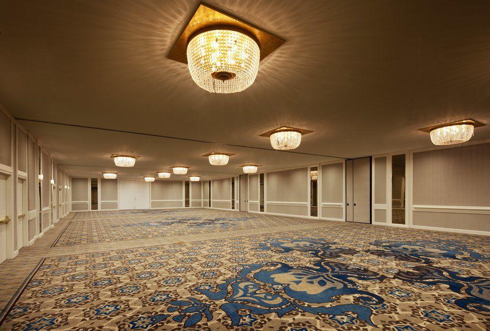 image-housing-carousel