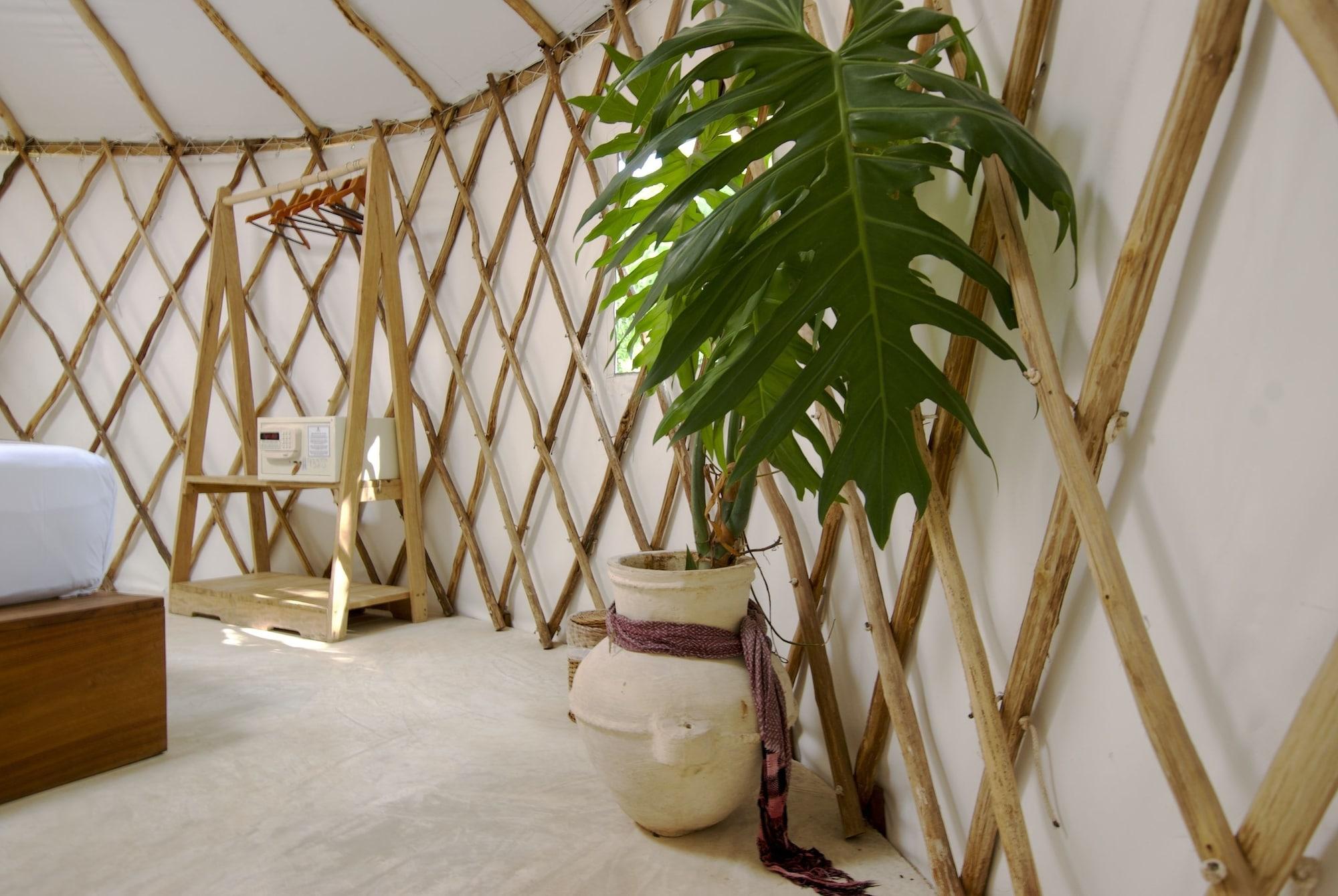 image-housing-carousel