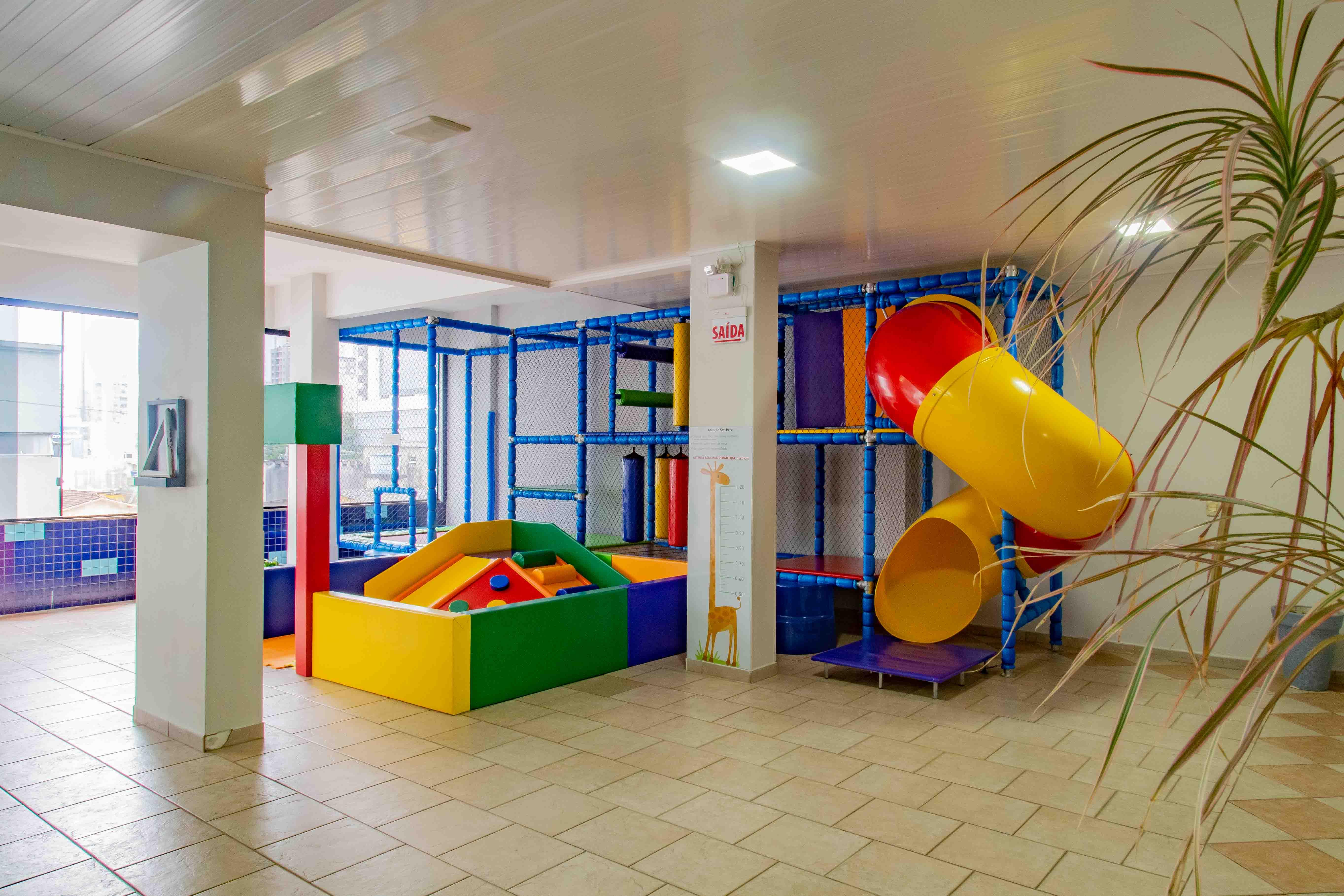 image-housing-carousel