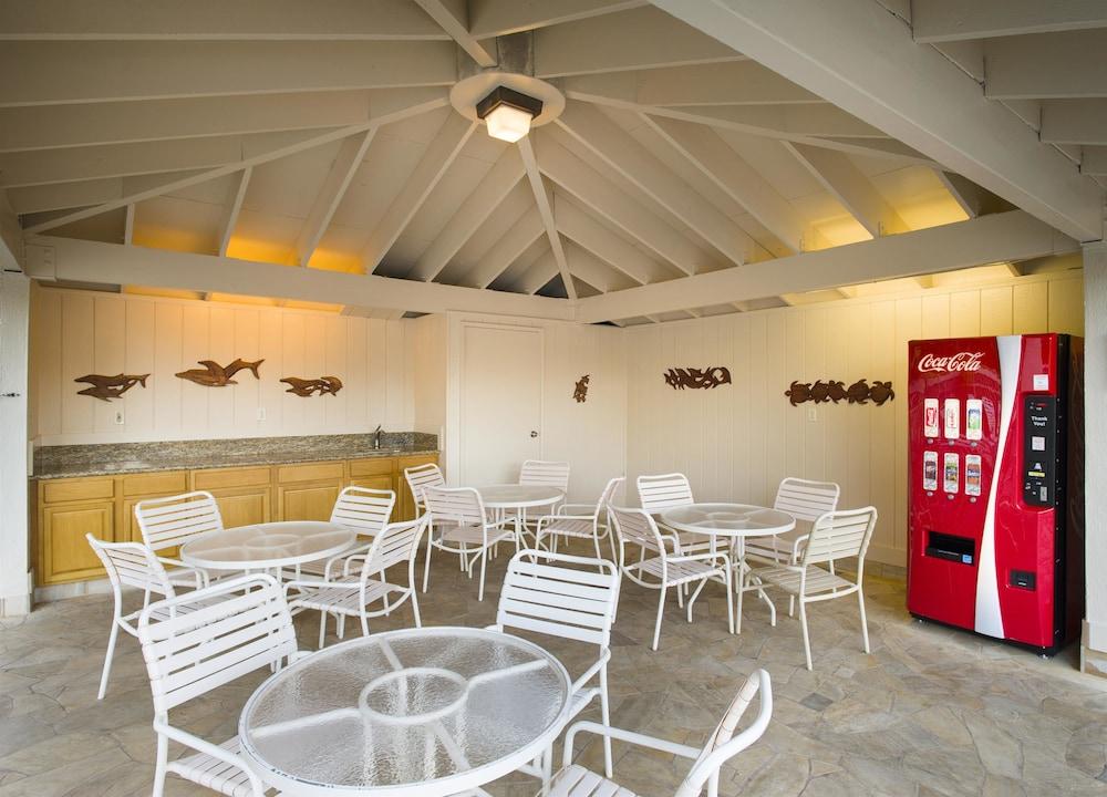 image-housing-carousel