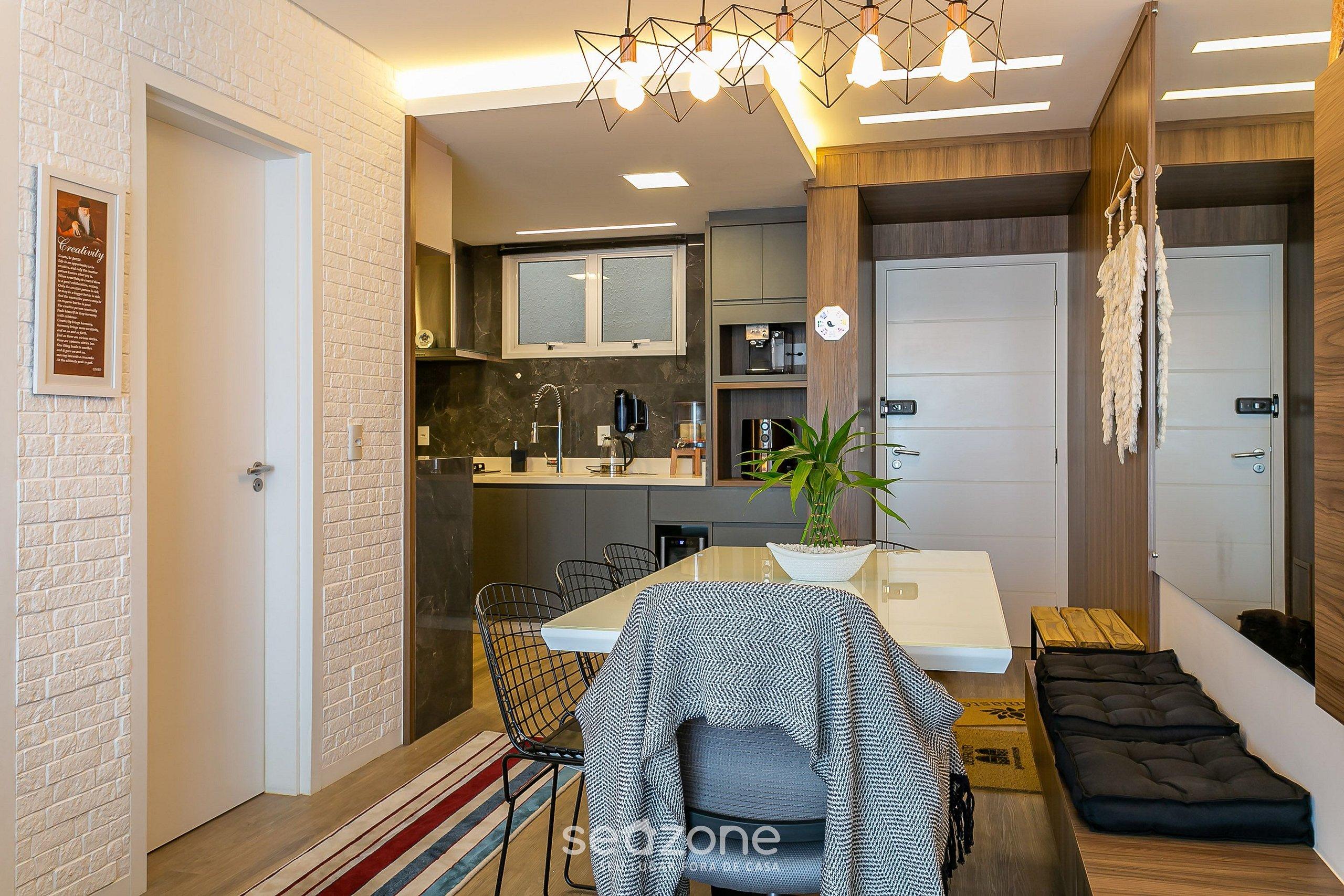 image-housing-carousel