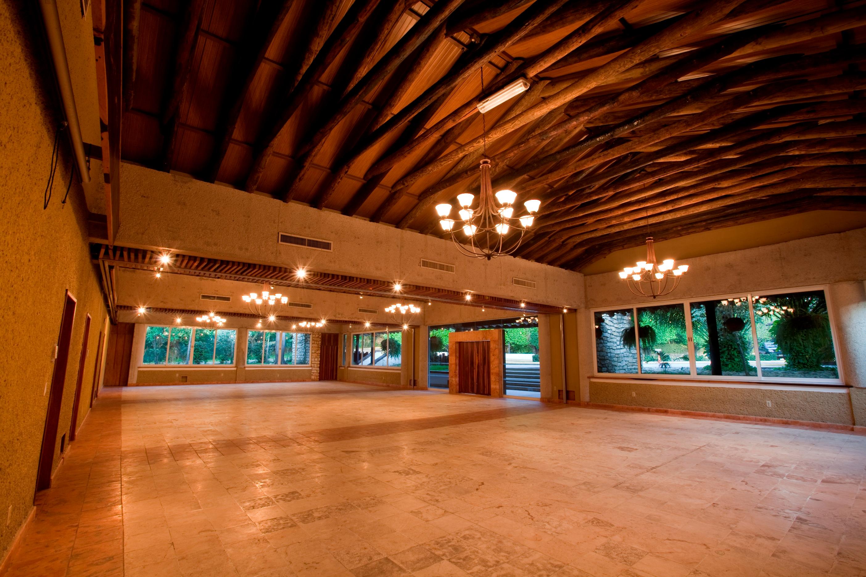 image-housing-carousel