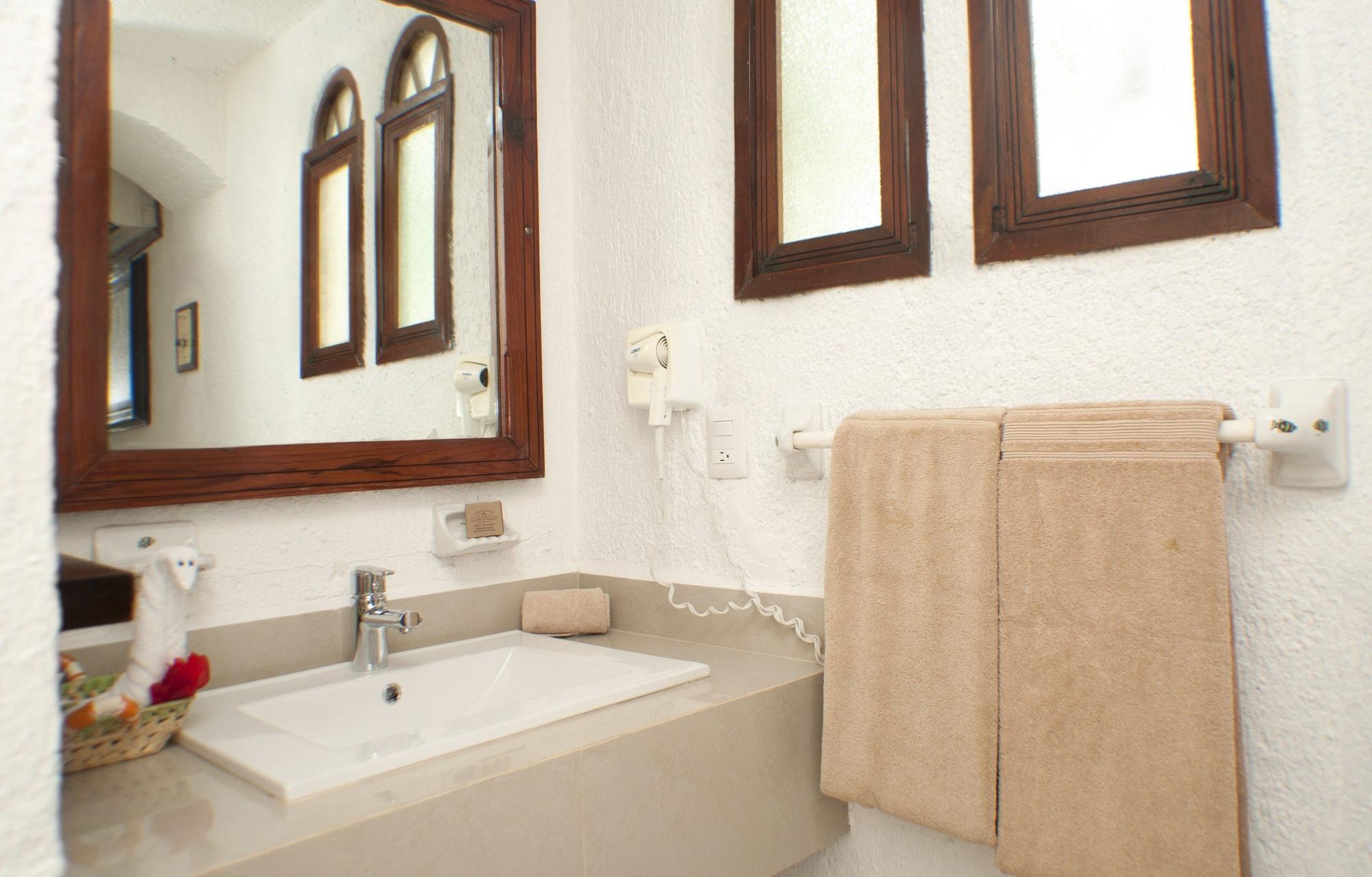 Habitación básica (Two Double Beds Full Size )