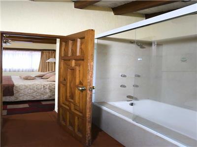 image-housing-carousel
