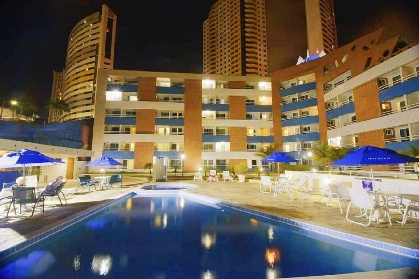 image-housing-carousel