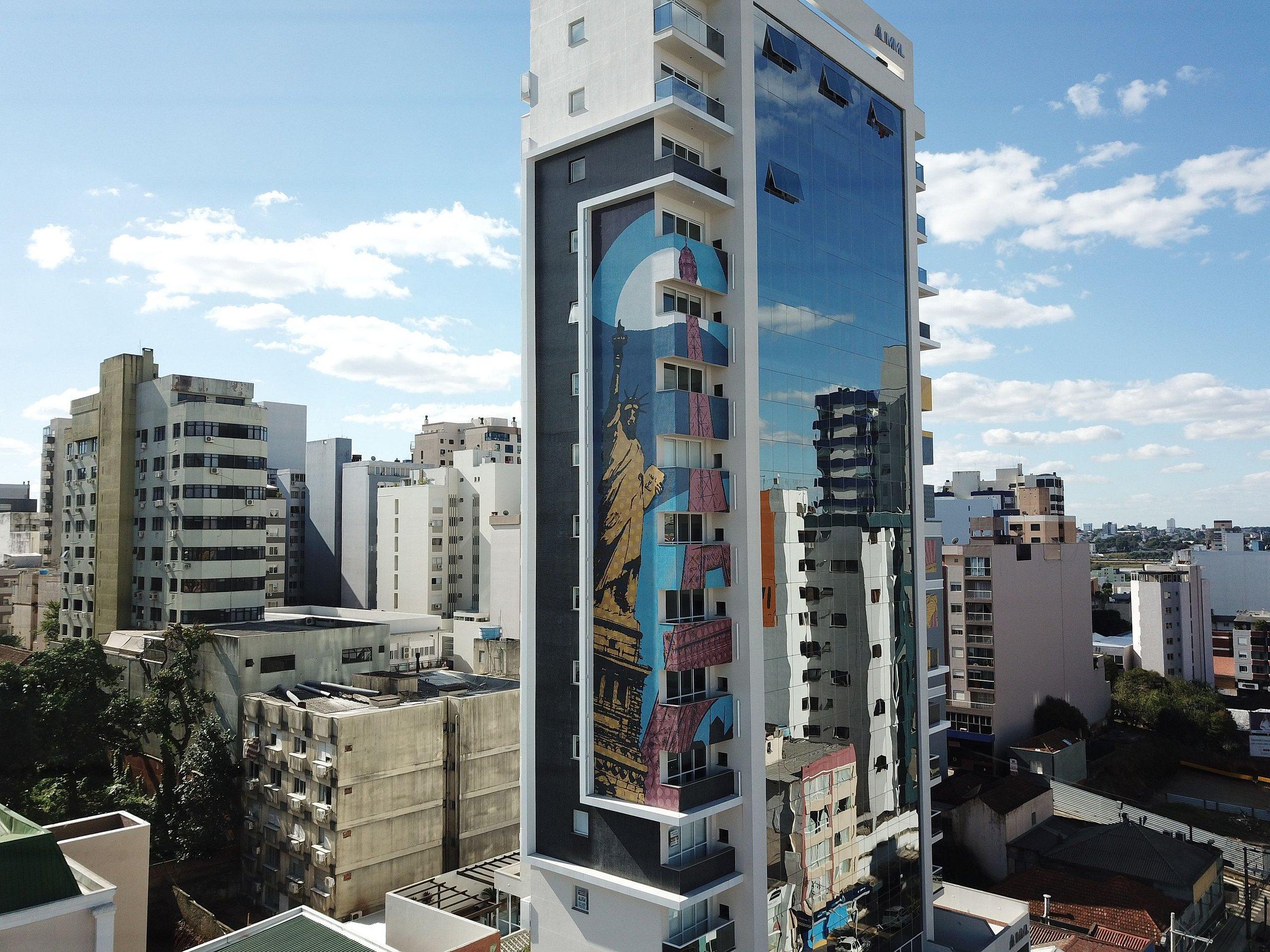 image-housing-carousel