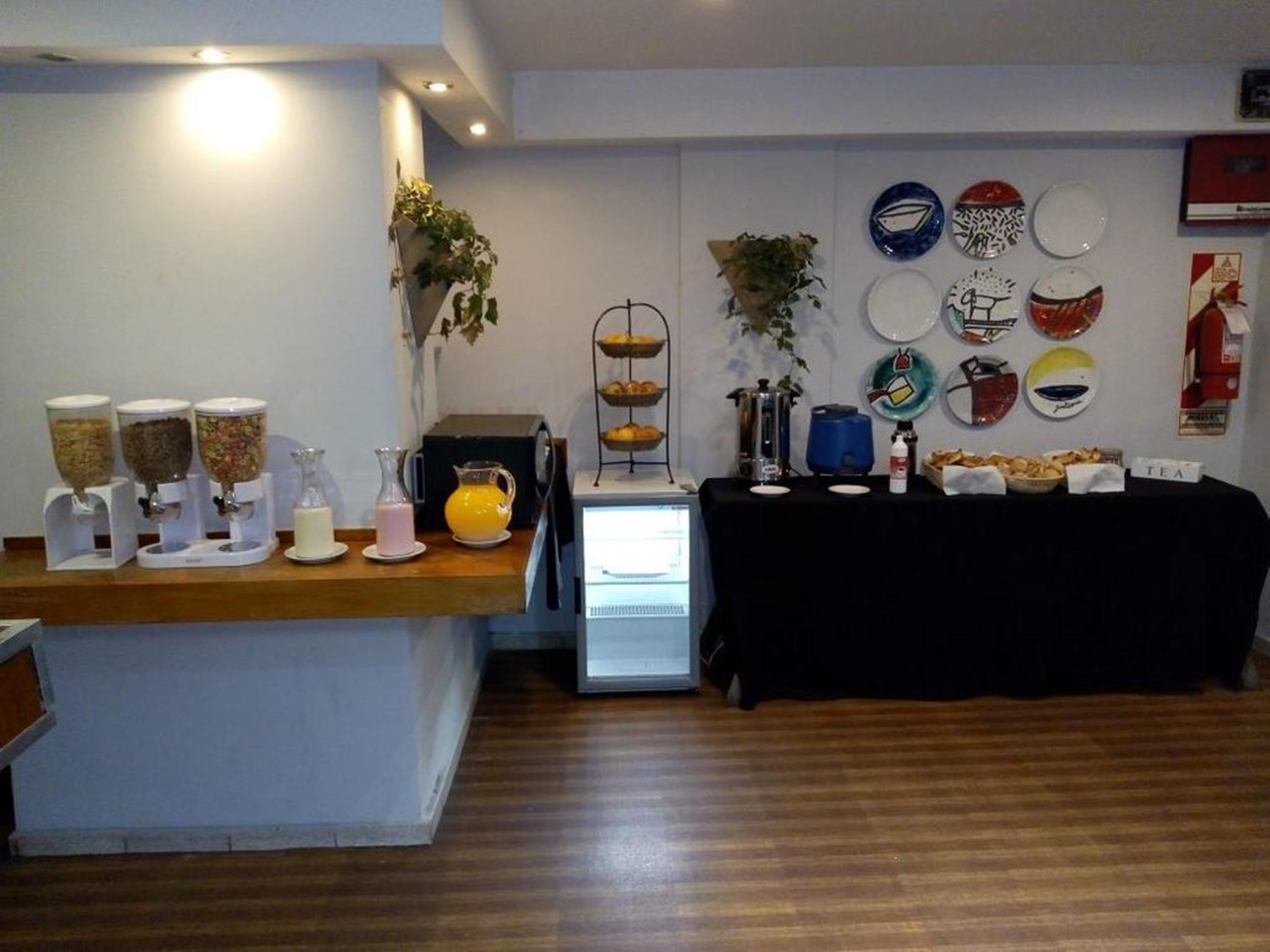 image-housing-carousel