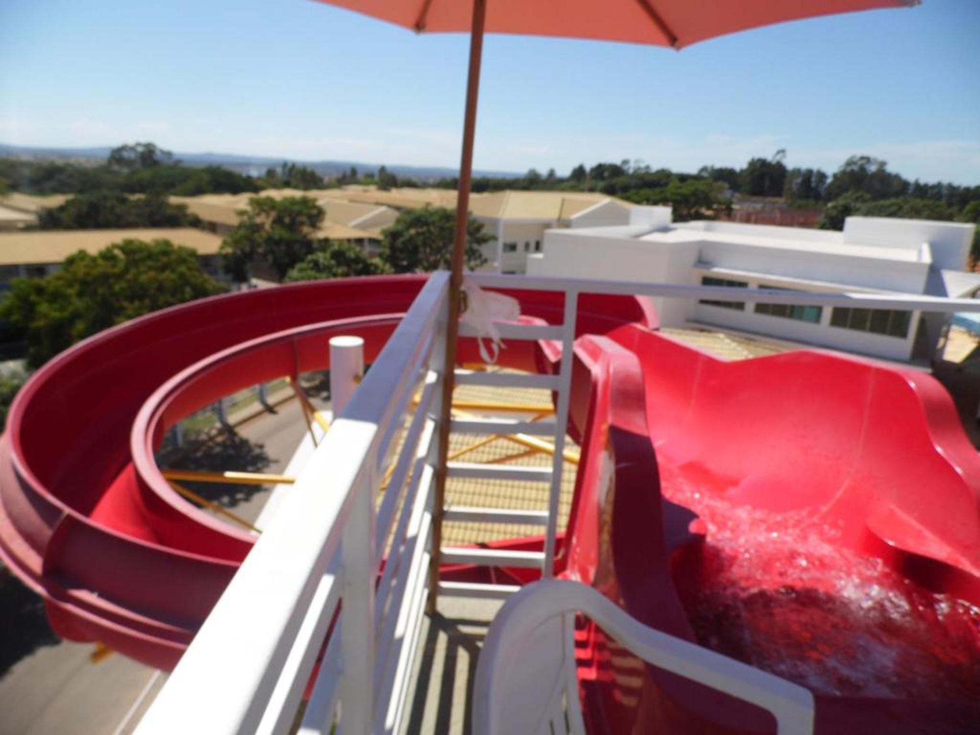 image-housing-carousel