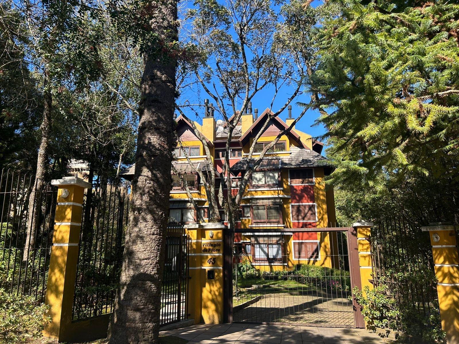 image-housing-carousel