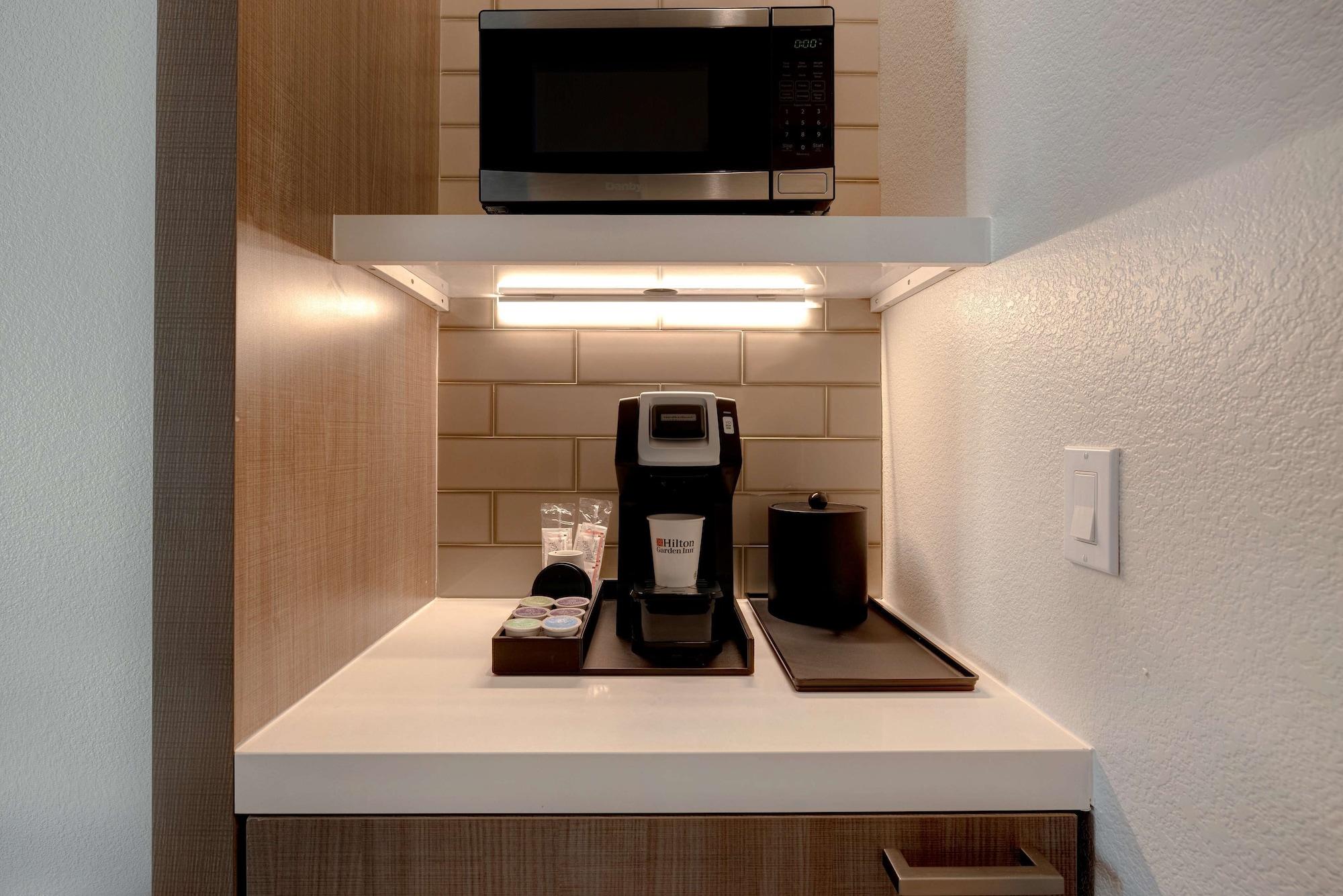 image-housing-carousel
