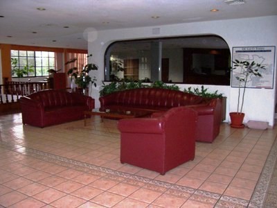 image-housing-carousel