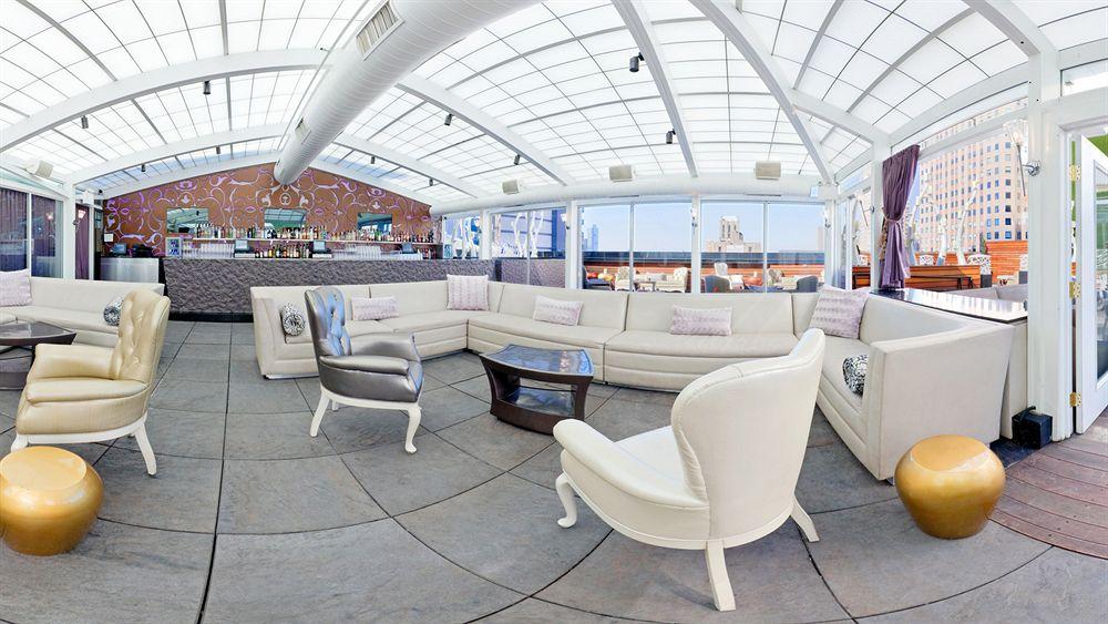 image-housing-carousel