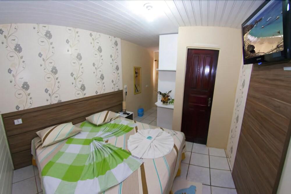 image-housing-carousel