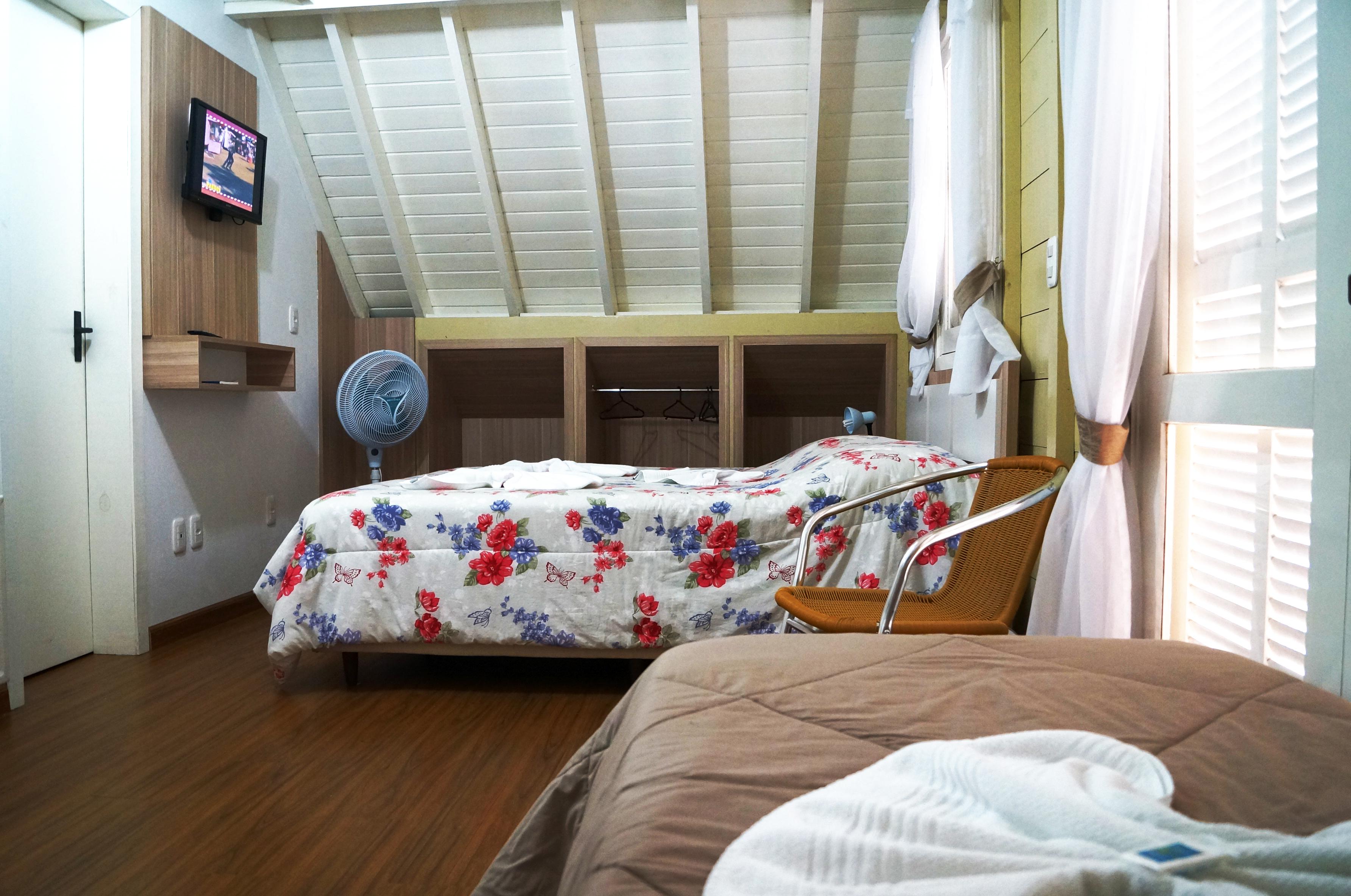 image-housing-carousel