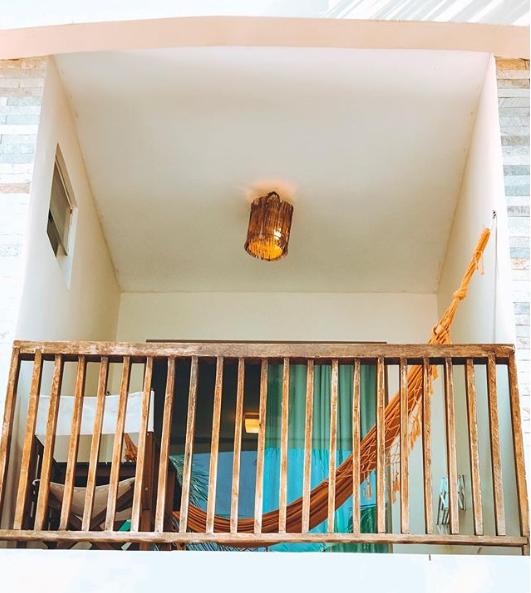 image-housing-carousel