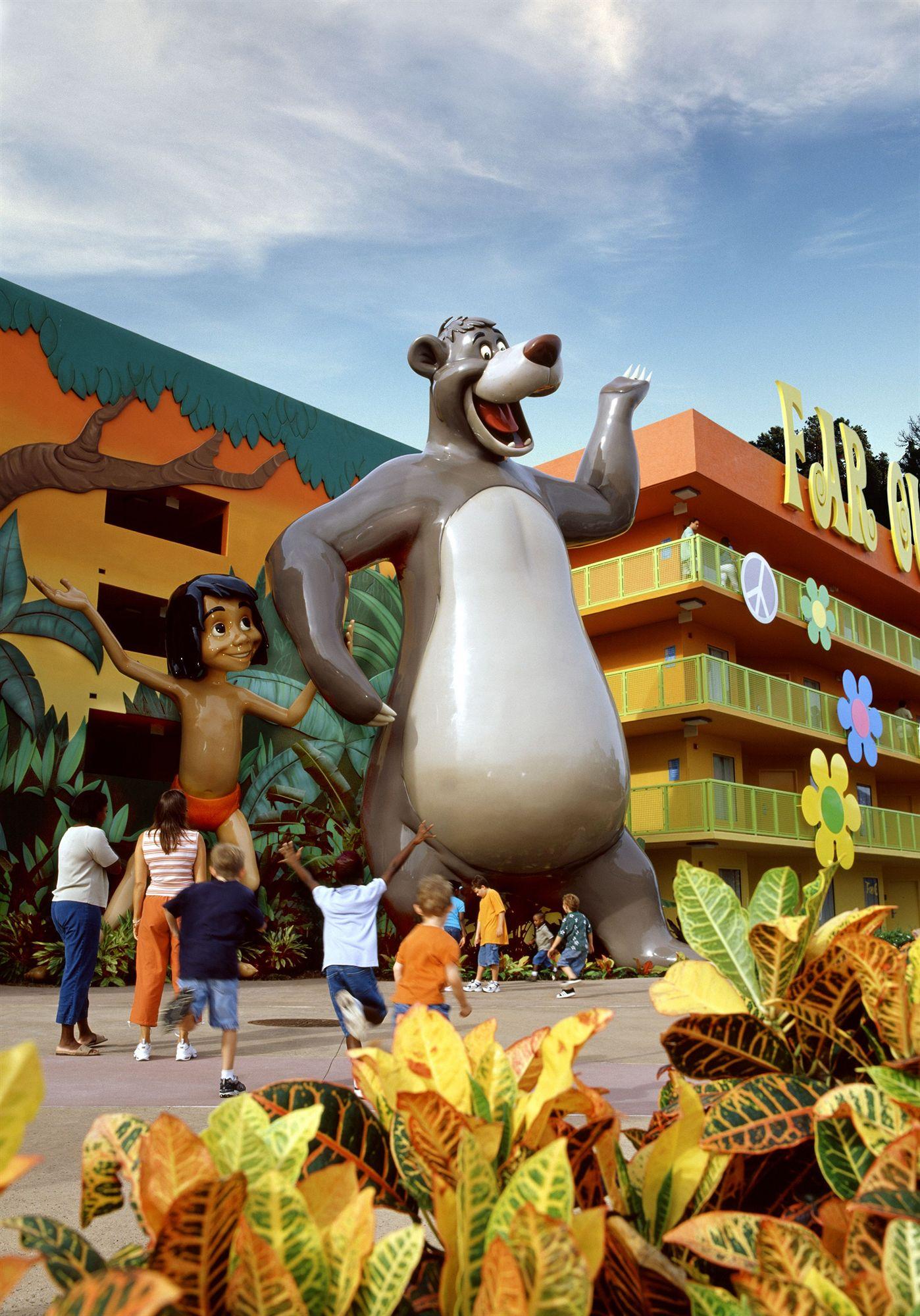 image-housing-carousel