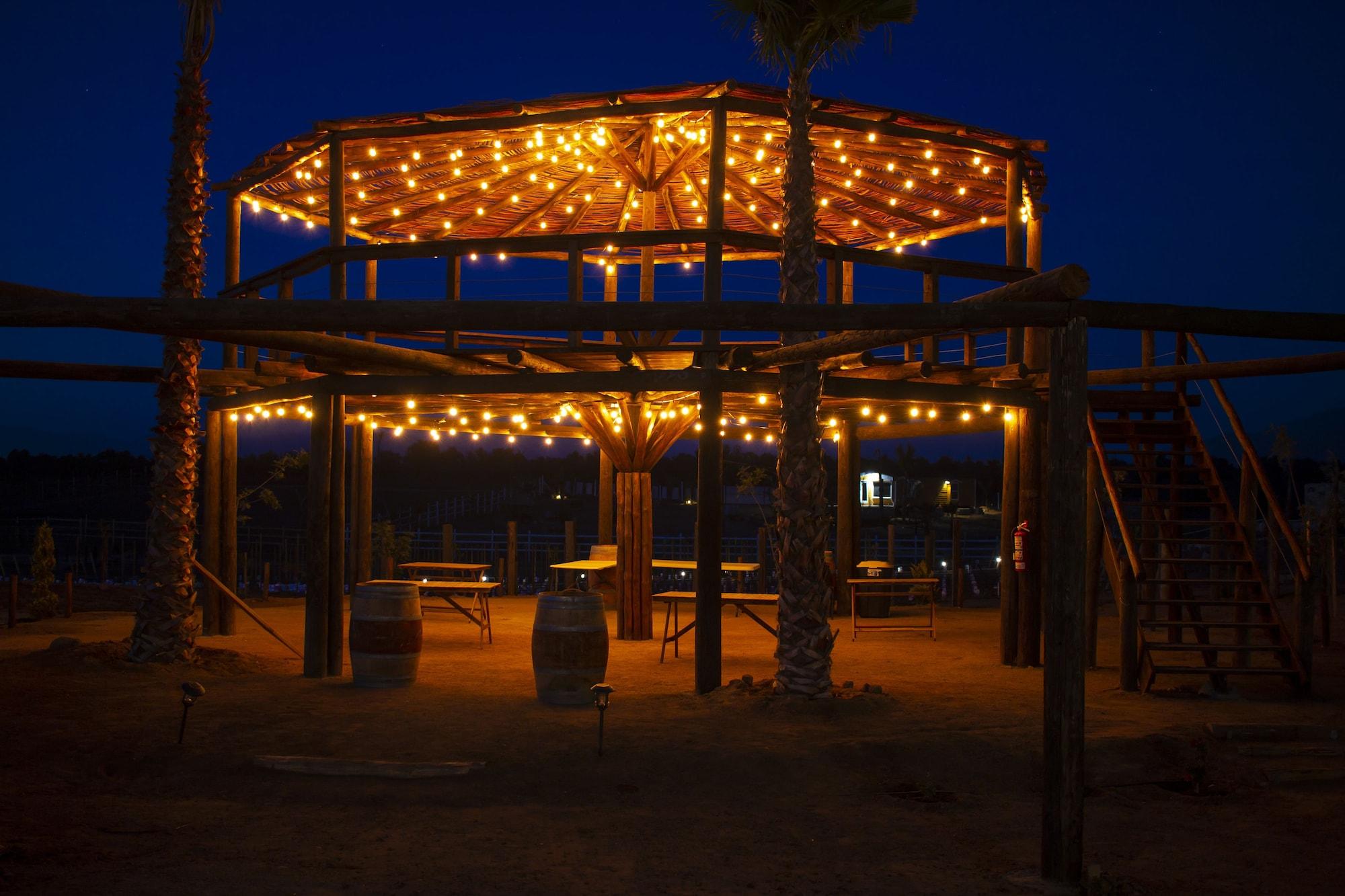 image-housing-carousel