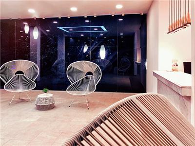 image-housing-carousel